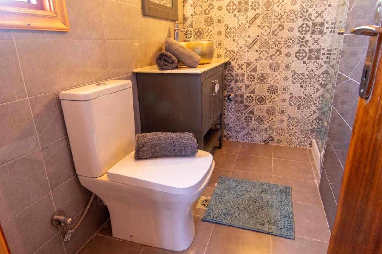 Fotios Roof Apartment アカラヴィ エクステリア 写真